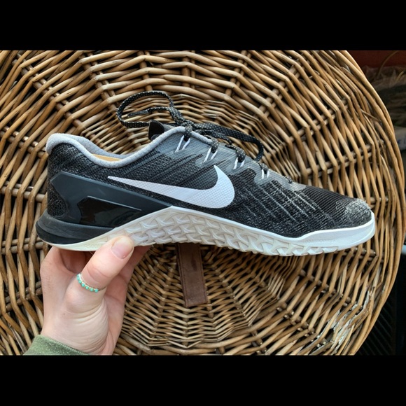 Nike Shoes - Nike Women’s WMNS Metcon 3 Trainers